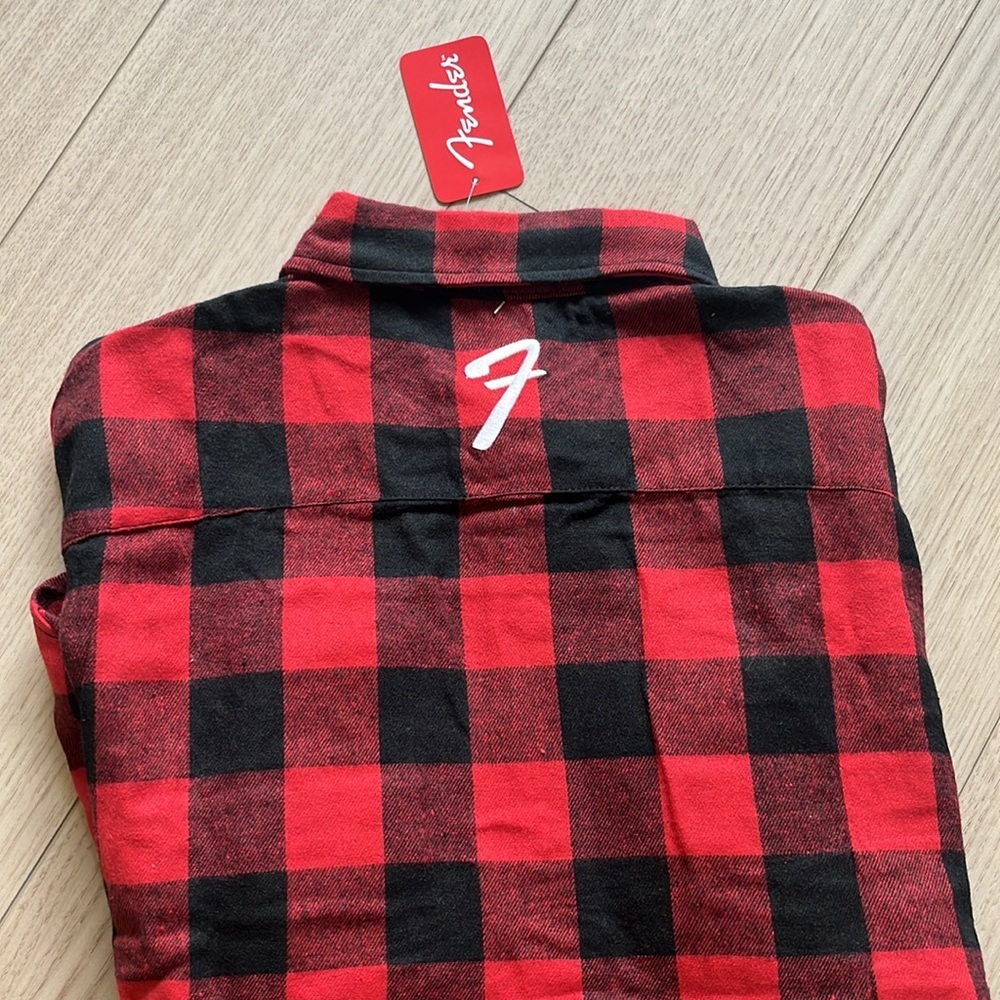 NWT Fender Red Black Flannel Long Sleeve Button-Up Shirt Size L Guitar Shacket - Picture 5 of 5